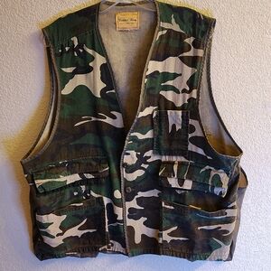 Camouflage Men's Hunting Vest B10